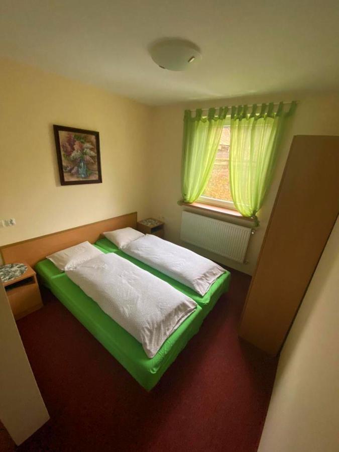 Agroturystyka Kapellanka - Kraina Wygaslych Wulkanow Wojcieszow Экстерьер фото