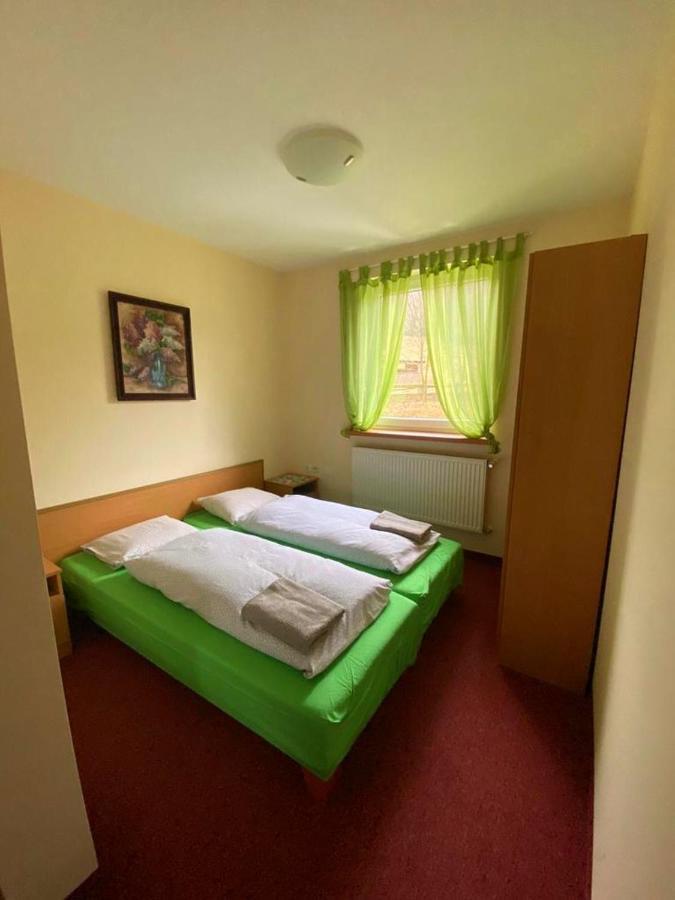 Agroturystyka Kapellanka - Kraina Wygaslych Wulkanow Wojcieszow Экстерьер фото